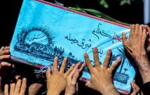 وداع عاشقانه دهه هشتادی های رودبارجنوب با شهید گمنام در کربلای ایران