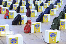 توزیع ۱۰۰۰ بسته لوازم‌التحریر در طرح مهربانی مهر هلال احمر رودبار جنوب