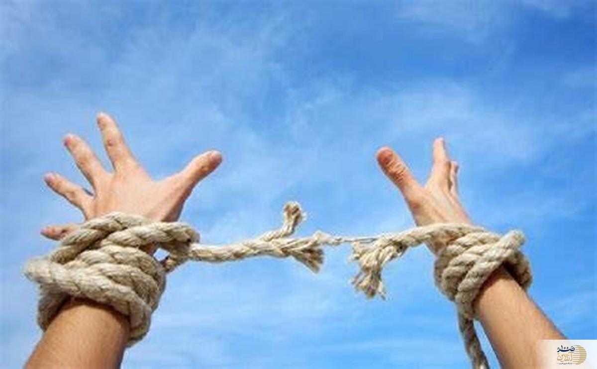 گروگان‌گیری در رودبار جنوب پس از ٨٠ روز پایان یافت