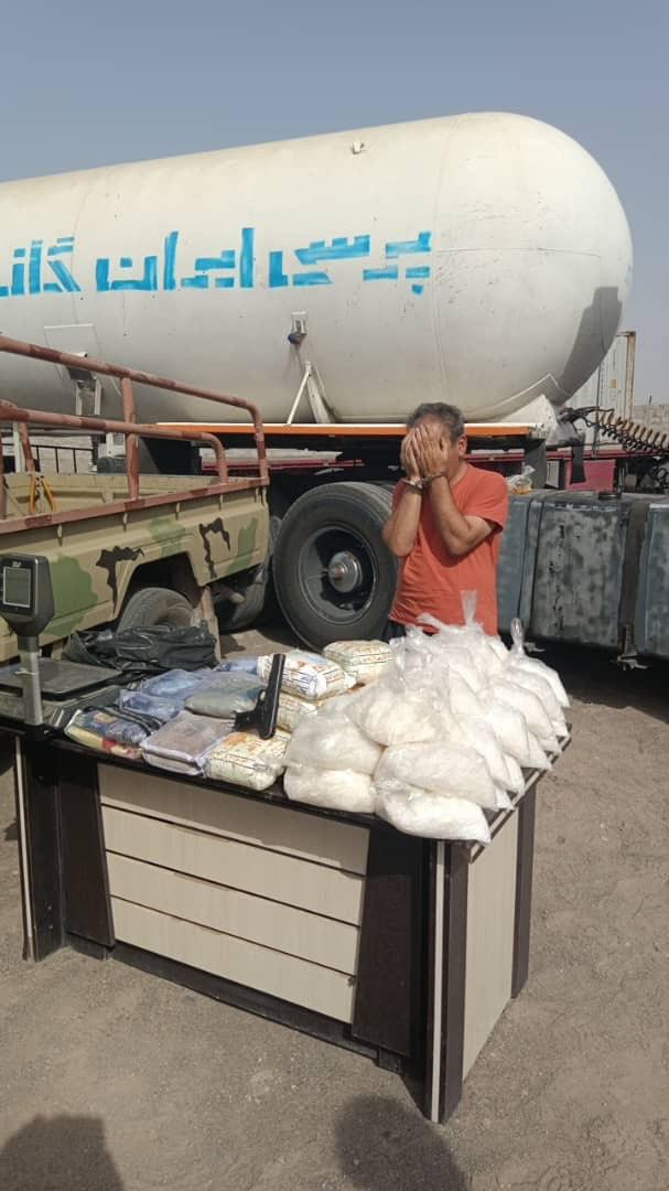 کشف ۶۱ کیلو موادمخدر در عملیات تکاوران پلیس کرمان 