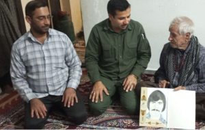 فرمانده سپاه رودبار جنوب با خانواده شهدا دیدار کرد فرمانده سپاه رودبار جنوب با خانواده شهدا دیدار کرد